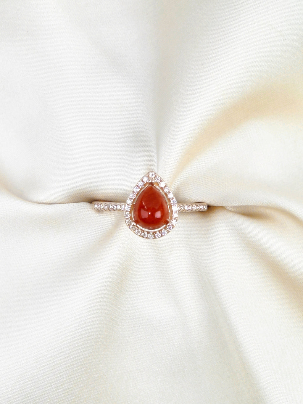 Stellara Halo Ring