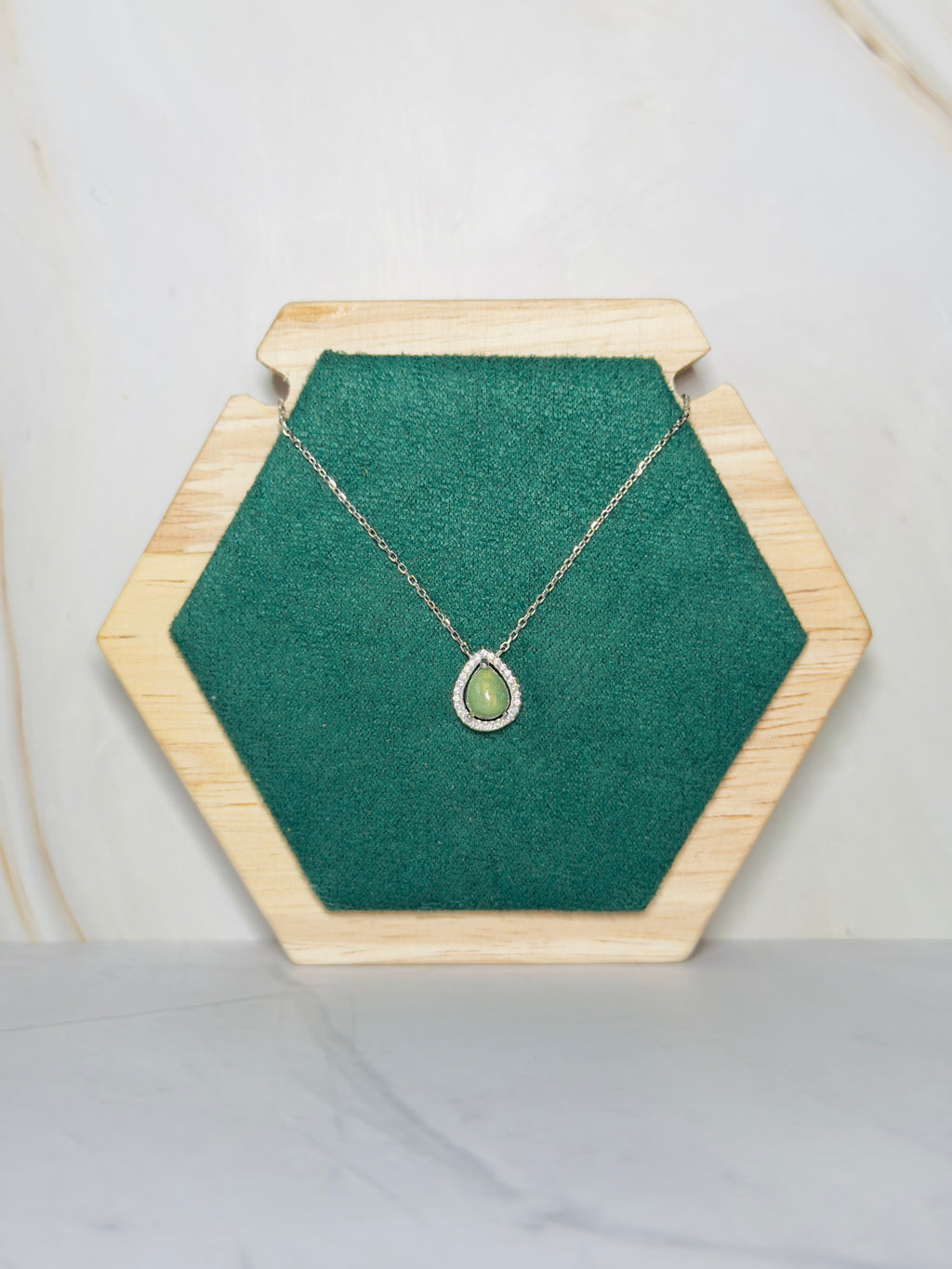 Stellara Halo Necklace