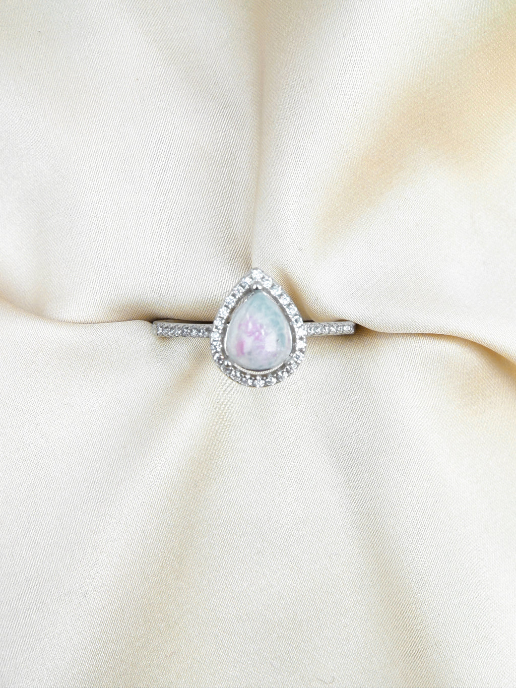 Stellara Halo Ring