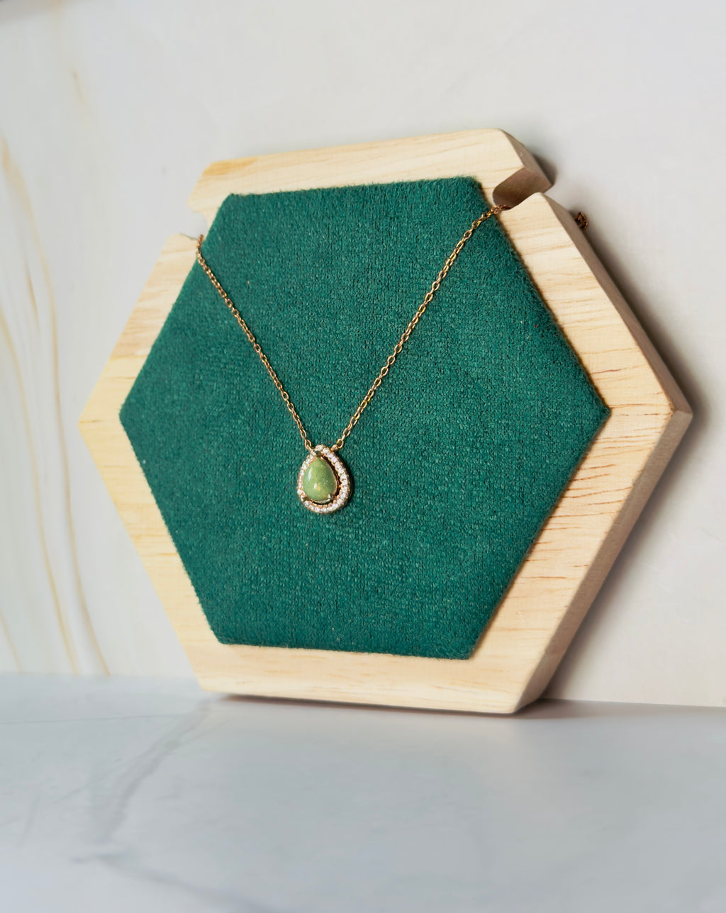 Stellara Halo Necklace