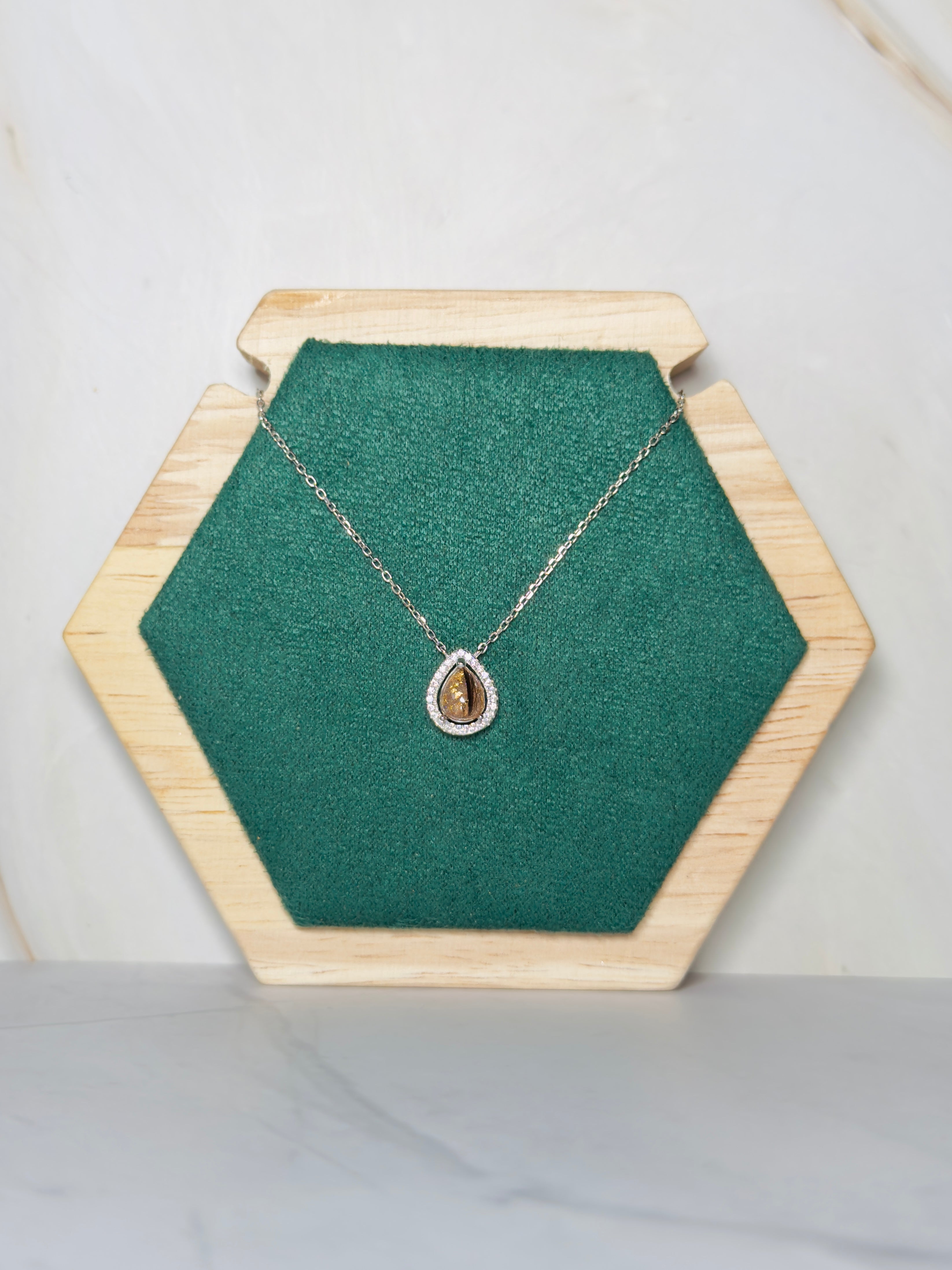 Stellara Halo Necklace
